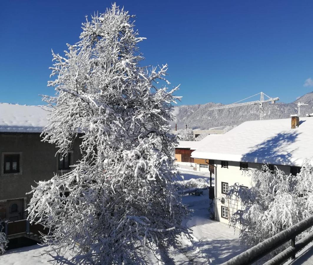 Ferienwohnung Josefine und Ihr Kavalier Kundl Exterior foto